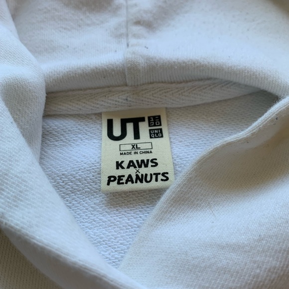 KAWS X Uniqlo Hoodie - Picture 6 of 6